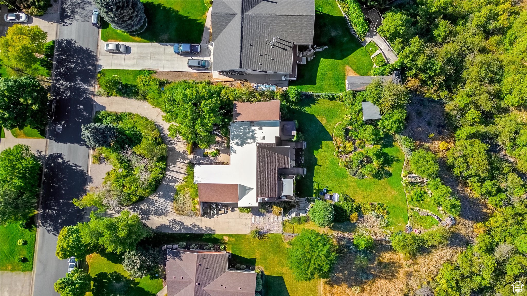 EDGEWOOD HALL ESTATES - Residential