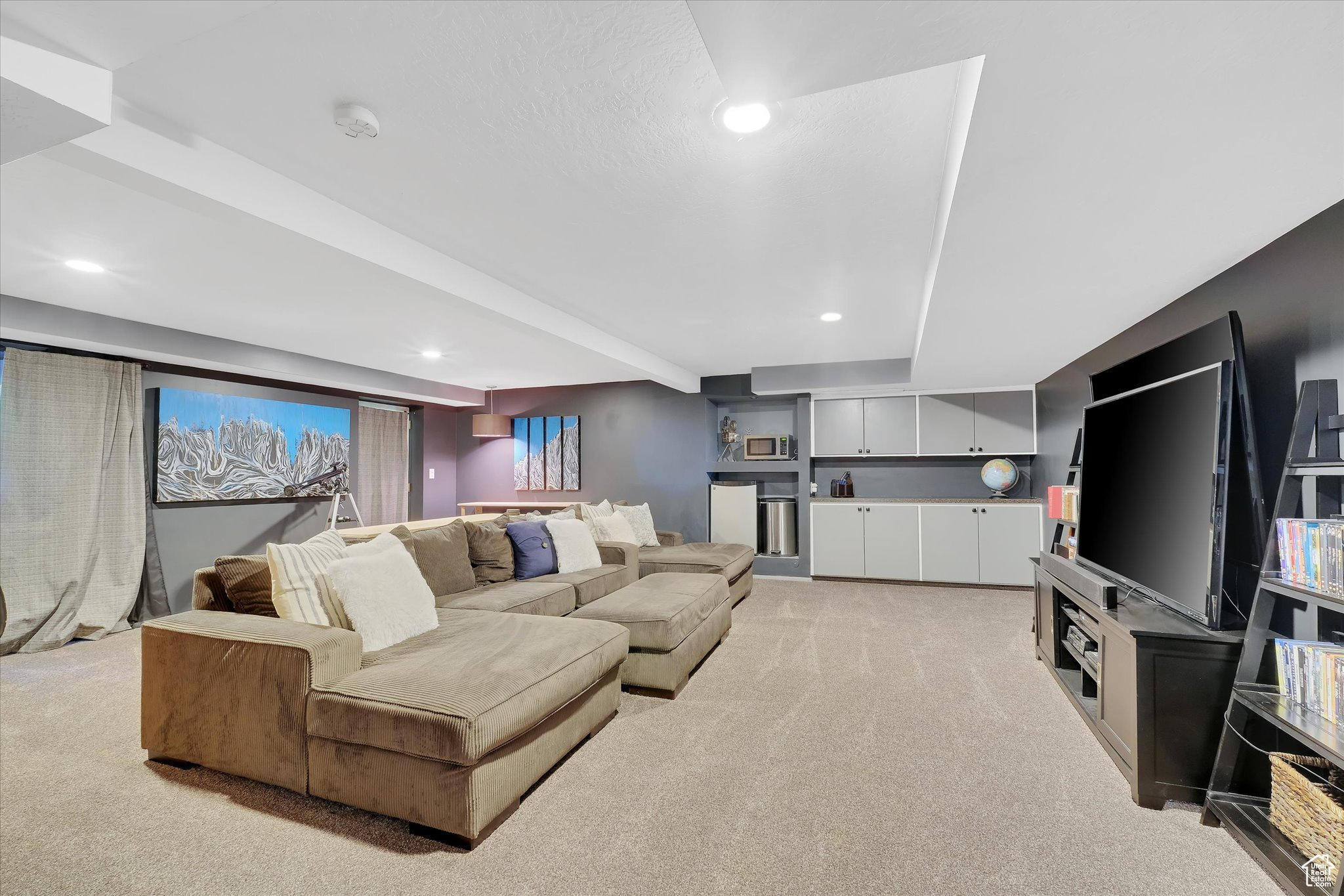 EDGEWOOD HALL ESTATES - Residential