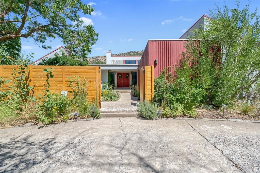 Photo of 510 SPRING CREEK RD, Providence, UT 84332 (MLS # 2105509)