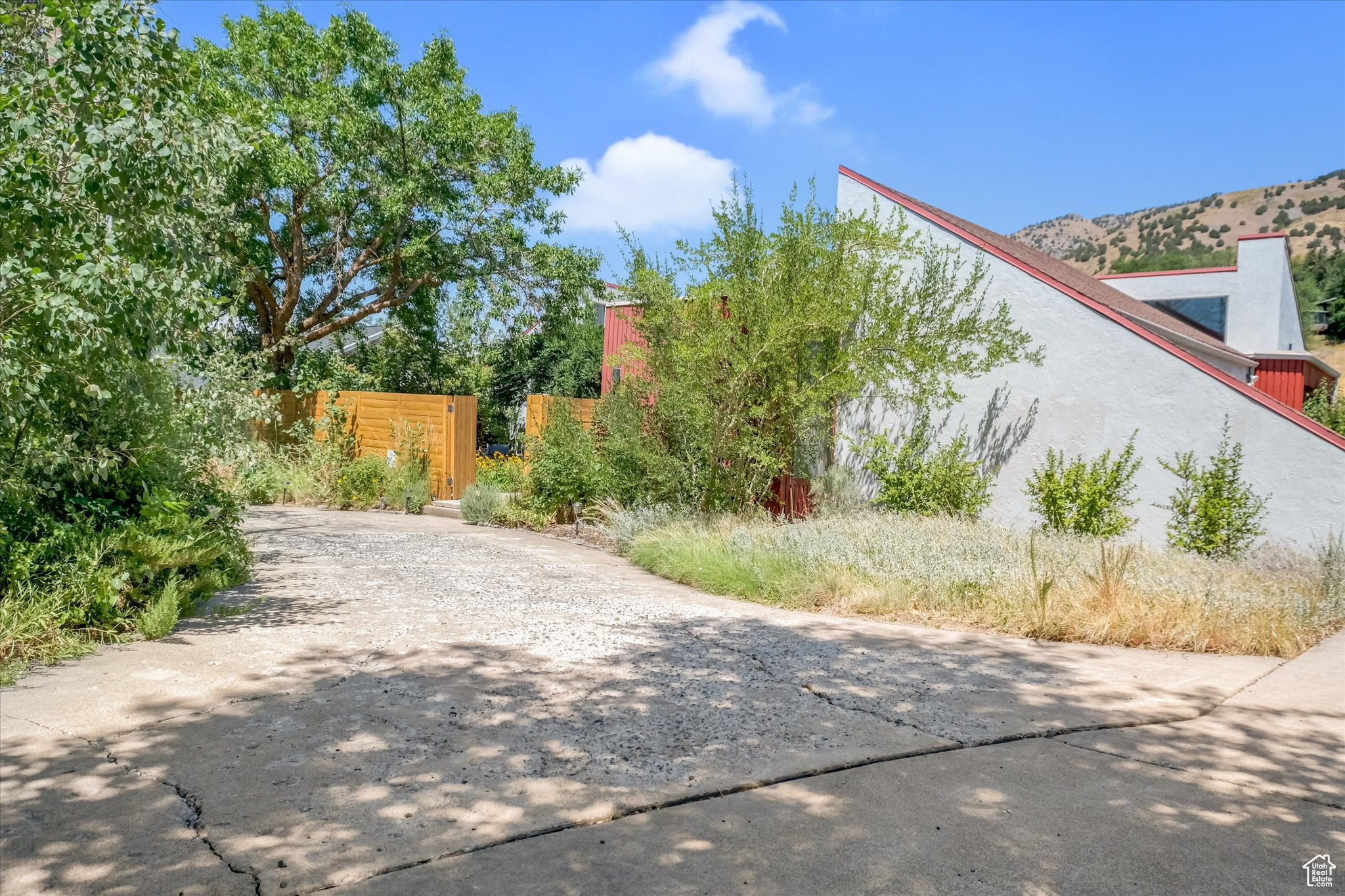 EDGEWOOD HALL ESTATES - Residential