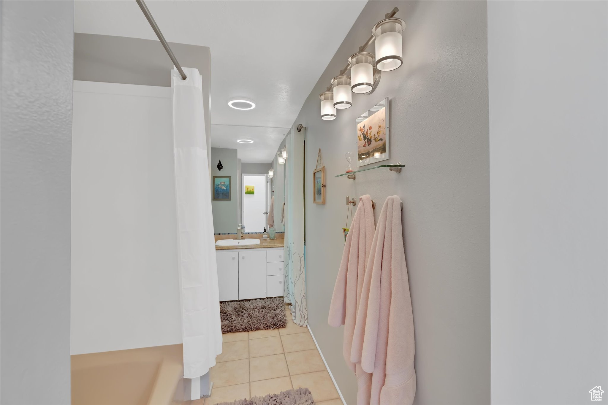 EDGEWOOD HALL ESTATES - Residential