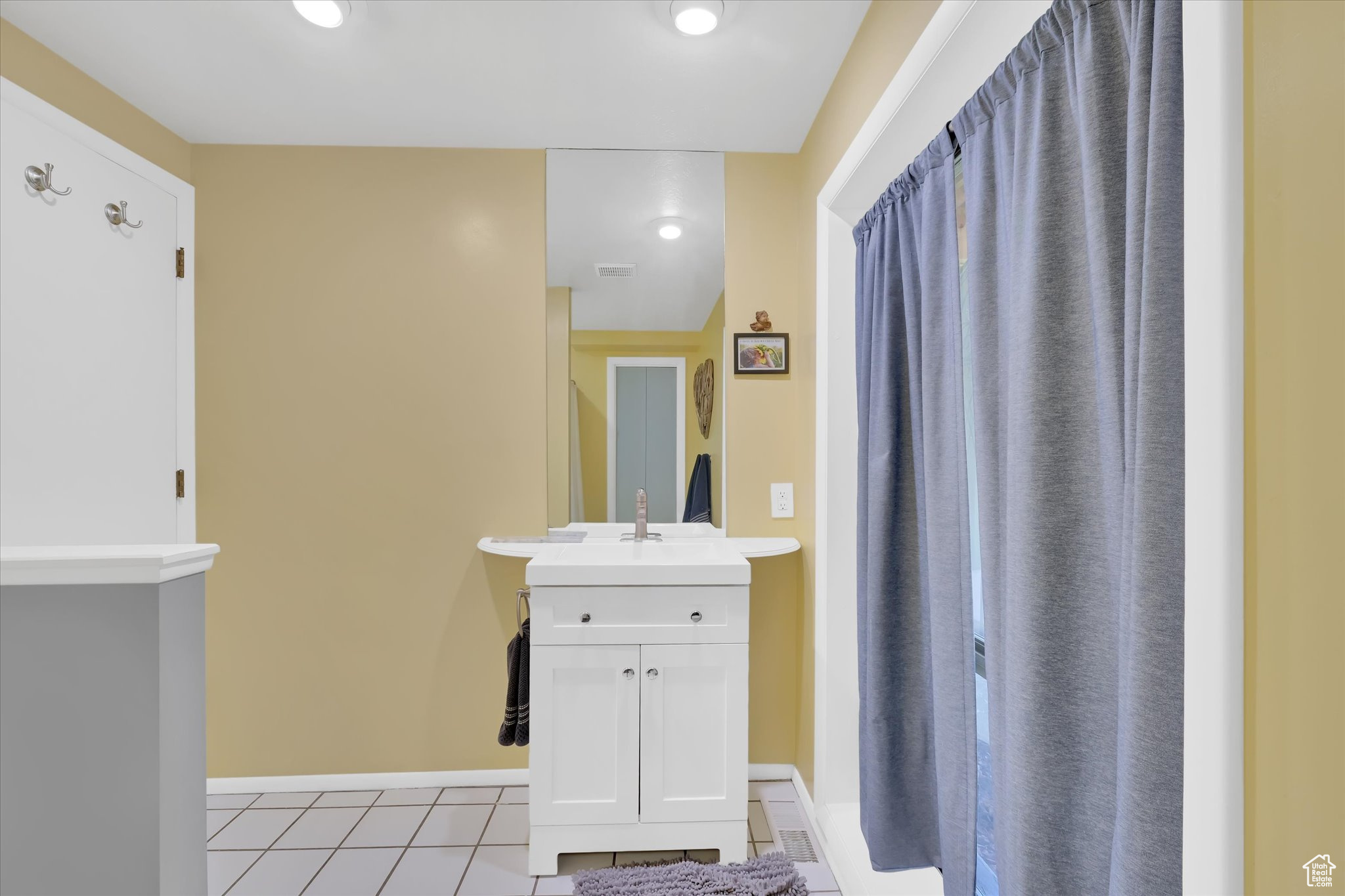 EDGEWOOD HALL ESTATES - Residential