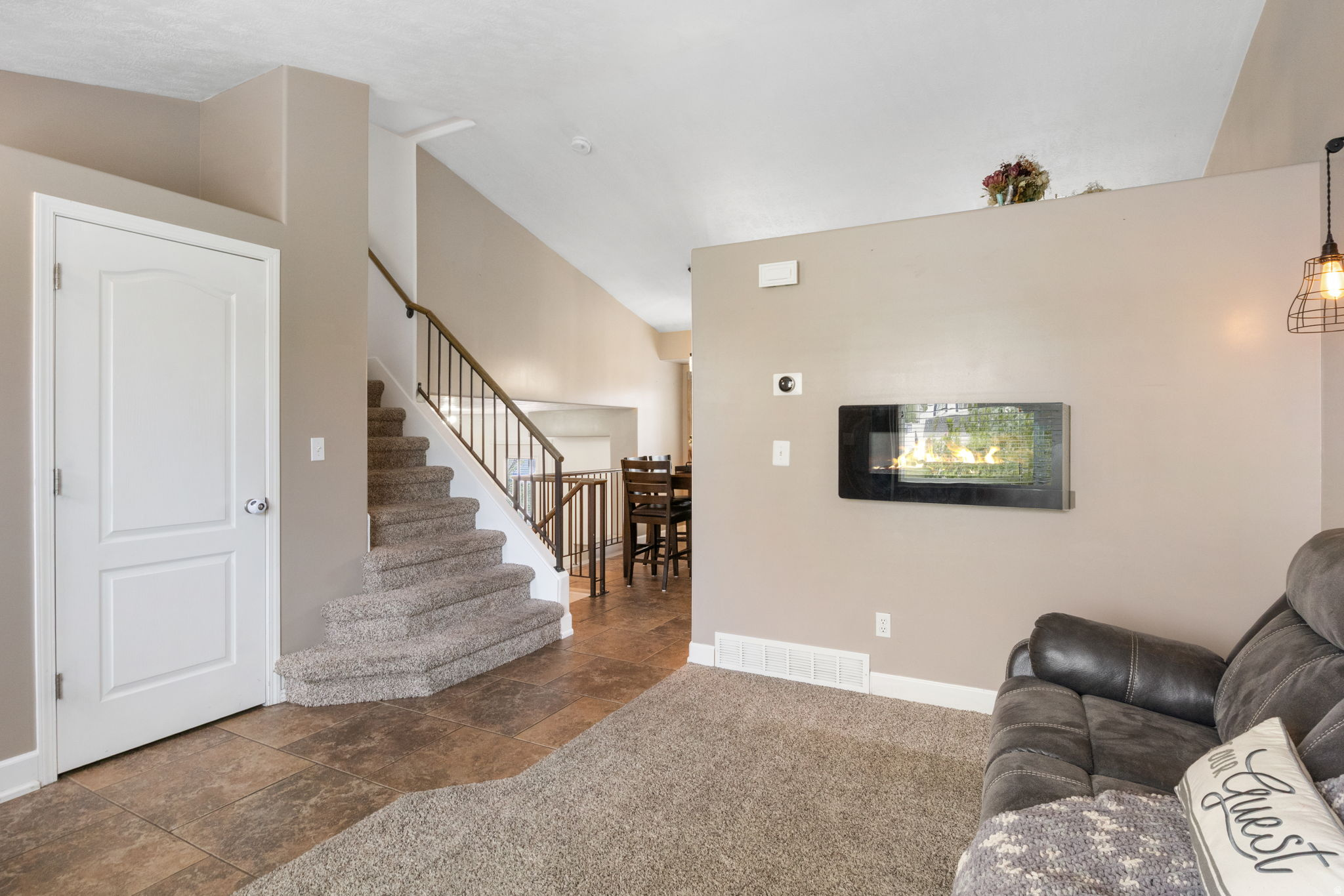 ROCHELLE PARK NO 1 - Residential