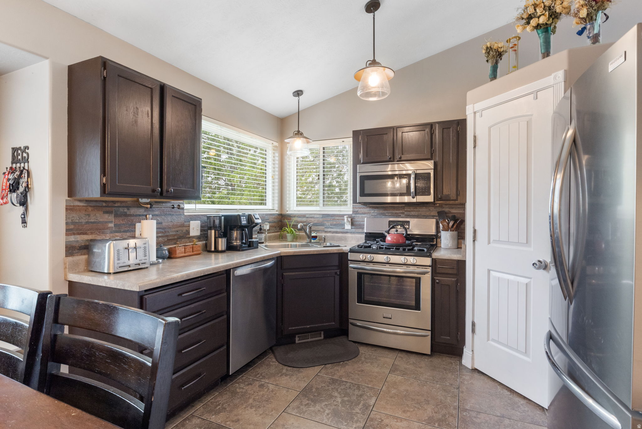 ROCHELLE PARK NO 1 - Residential