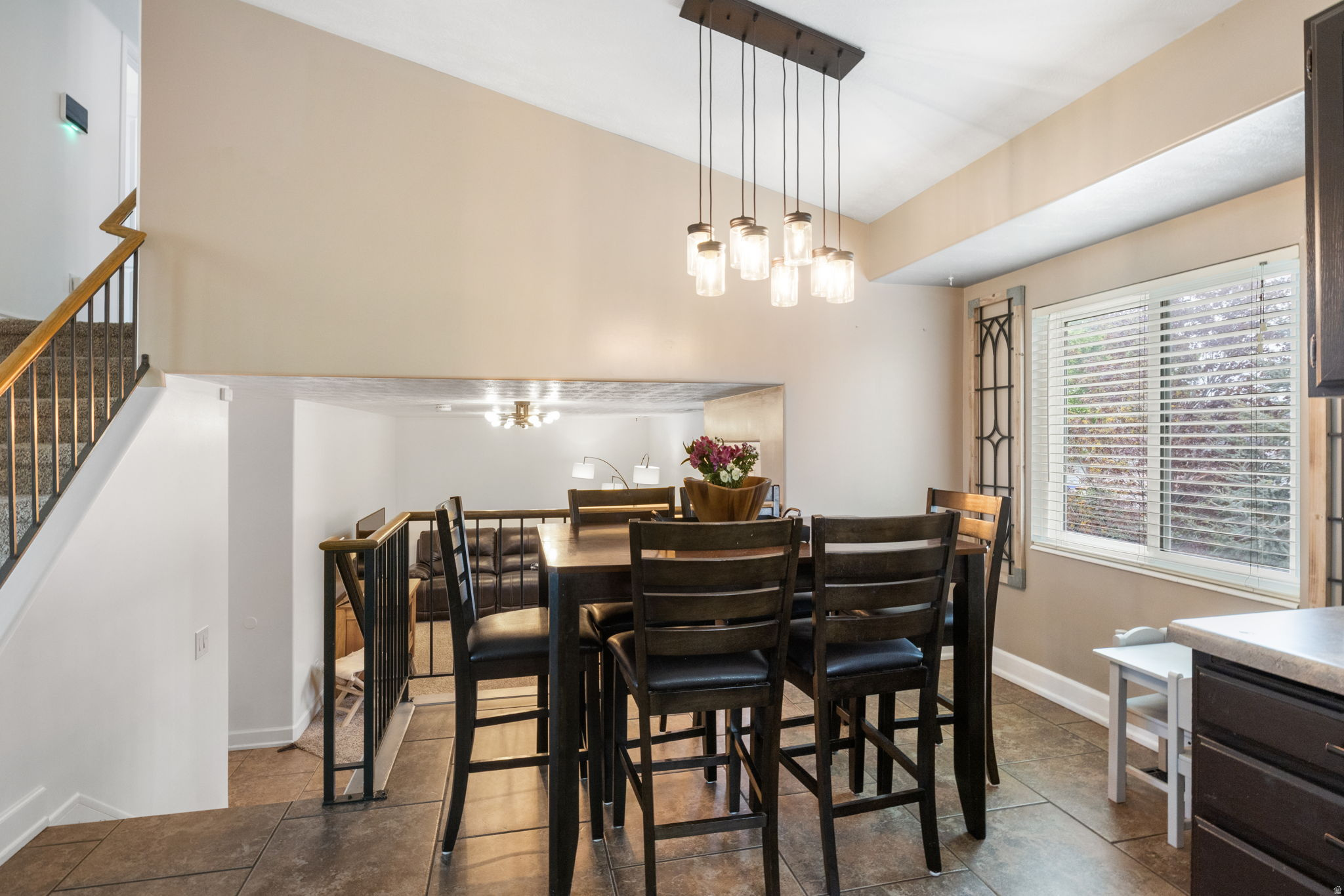 ROCHELLE PARK NO 1 - Residential