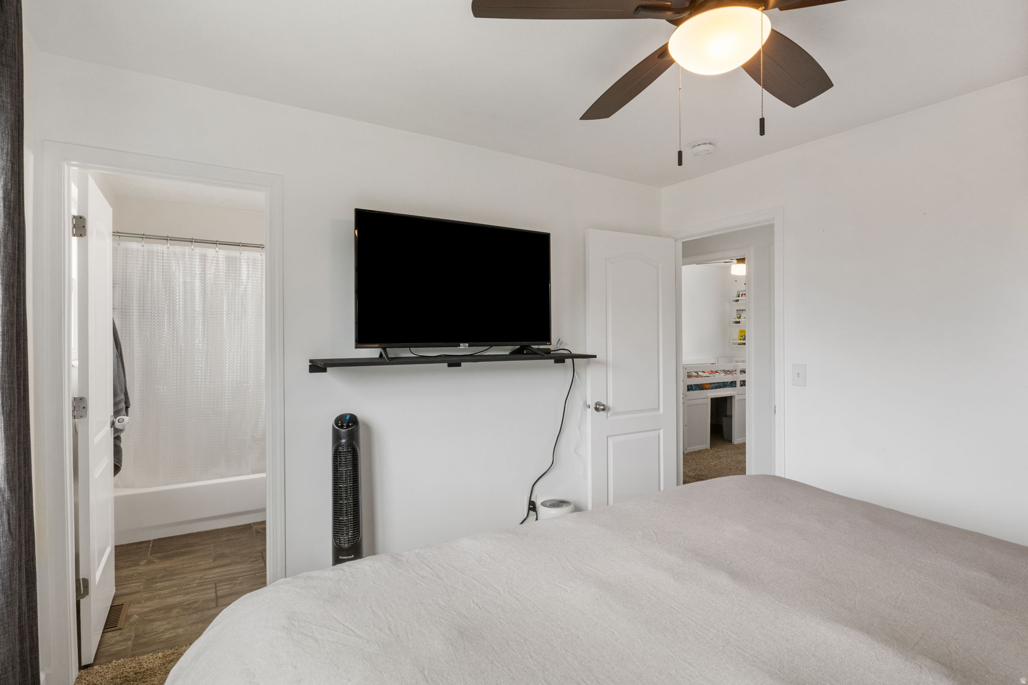 ROCHELLE PARK NO 1 - Residential