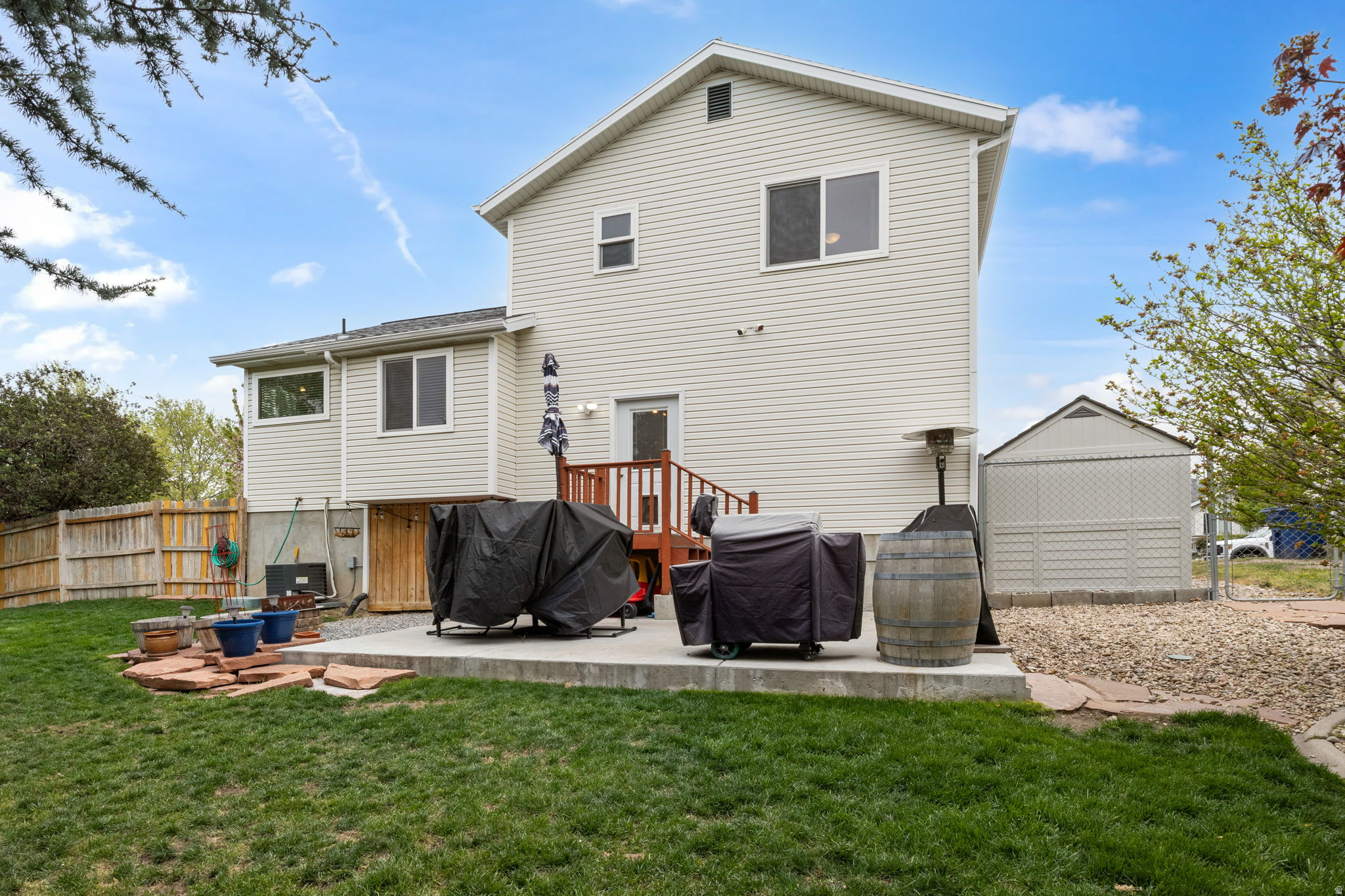 ROCHELLE PARK NO 1 - Residential