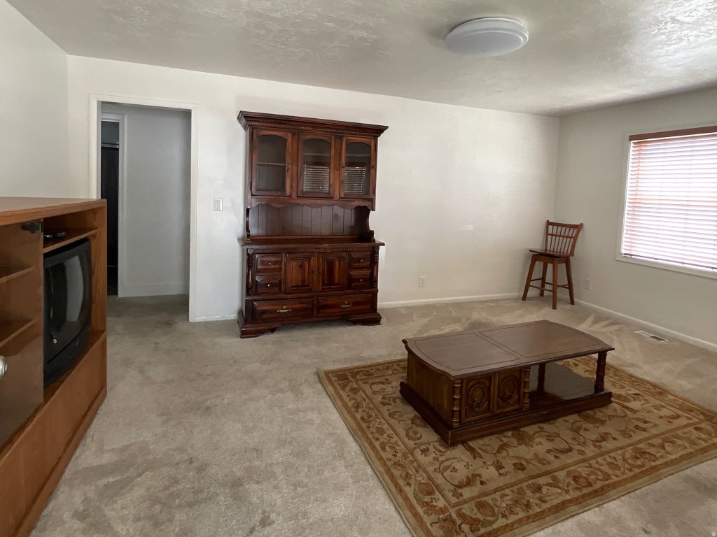 Photo of 180 MOND ST, Ogden, UT 84404 (MLS # 2177922)