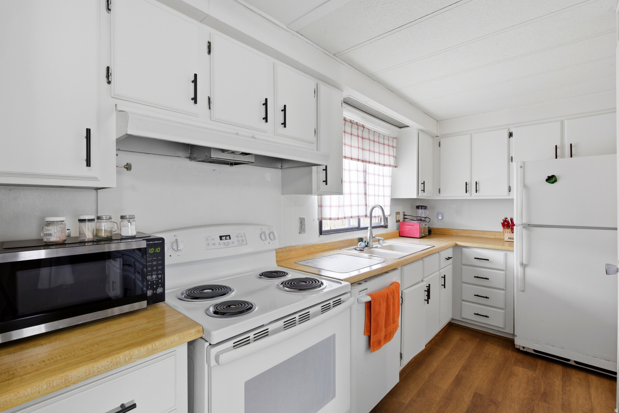 EVERGREEN VILLAGE MANUFACTURED HOME COMMUNITY - Residential