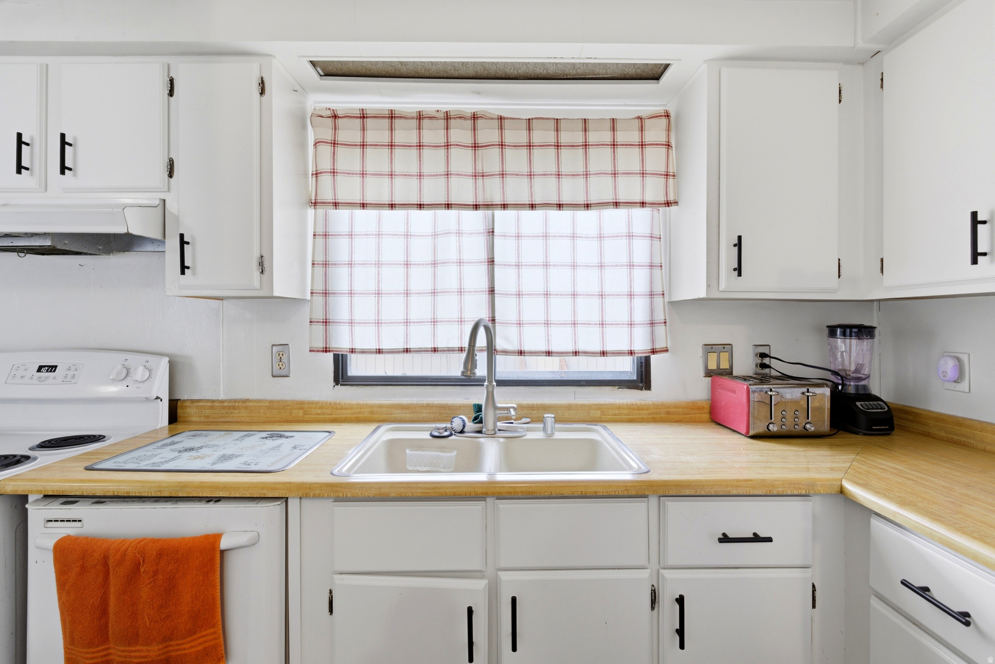 EVERGREEN VILLAGE MANUFACTURED HOME COMMUNITY - Residential