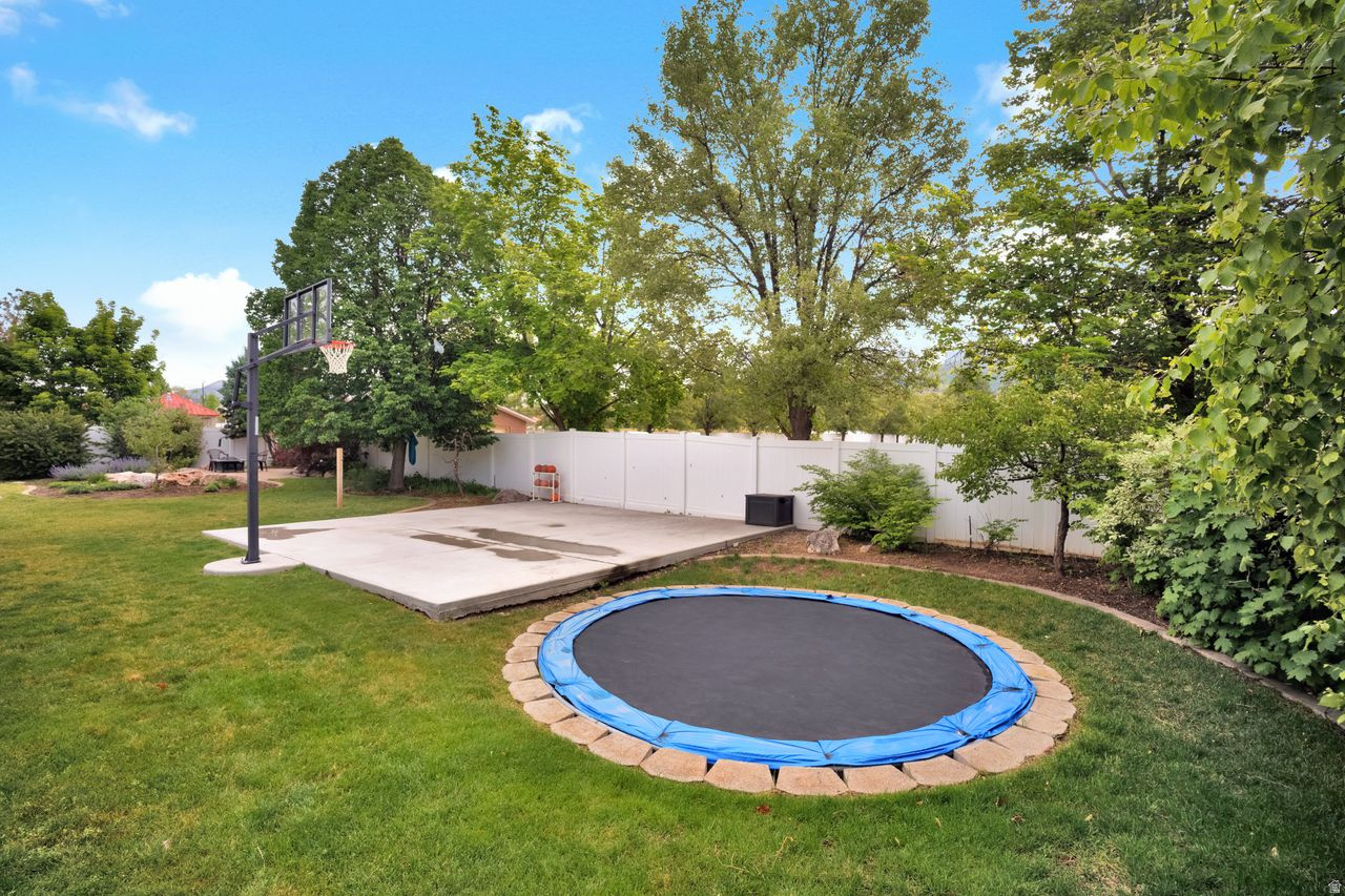 WYNDOM HIGHLANDS - Residential