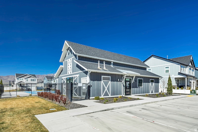 TOWNS AT BRYLEE FARMS - Residential