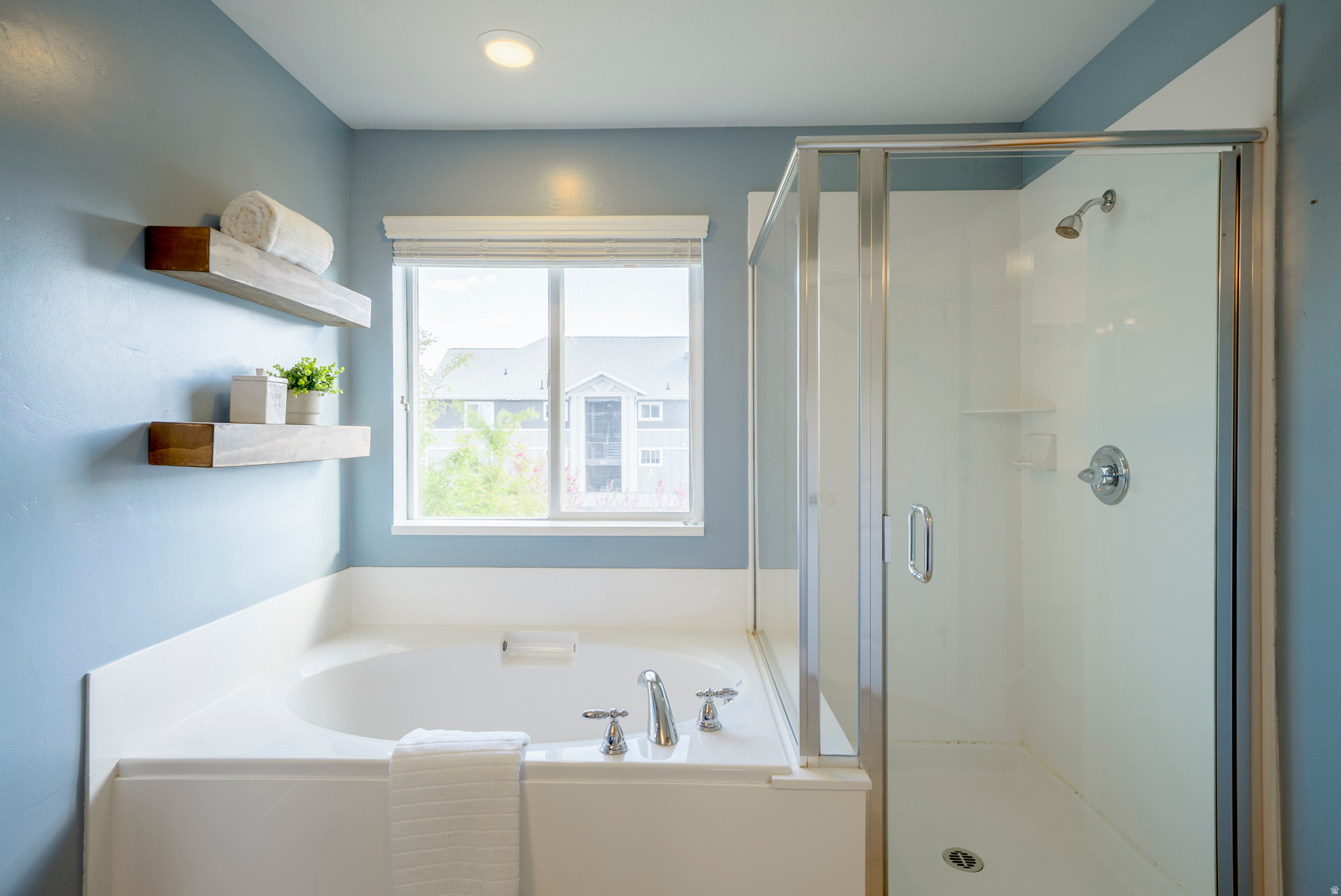 INDEPENDENCE - Residential