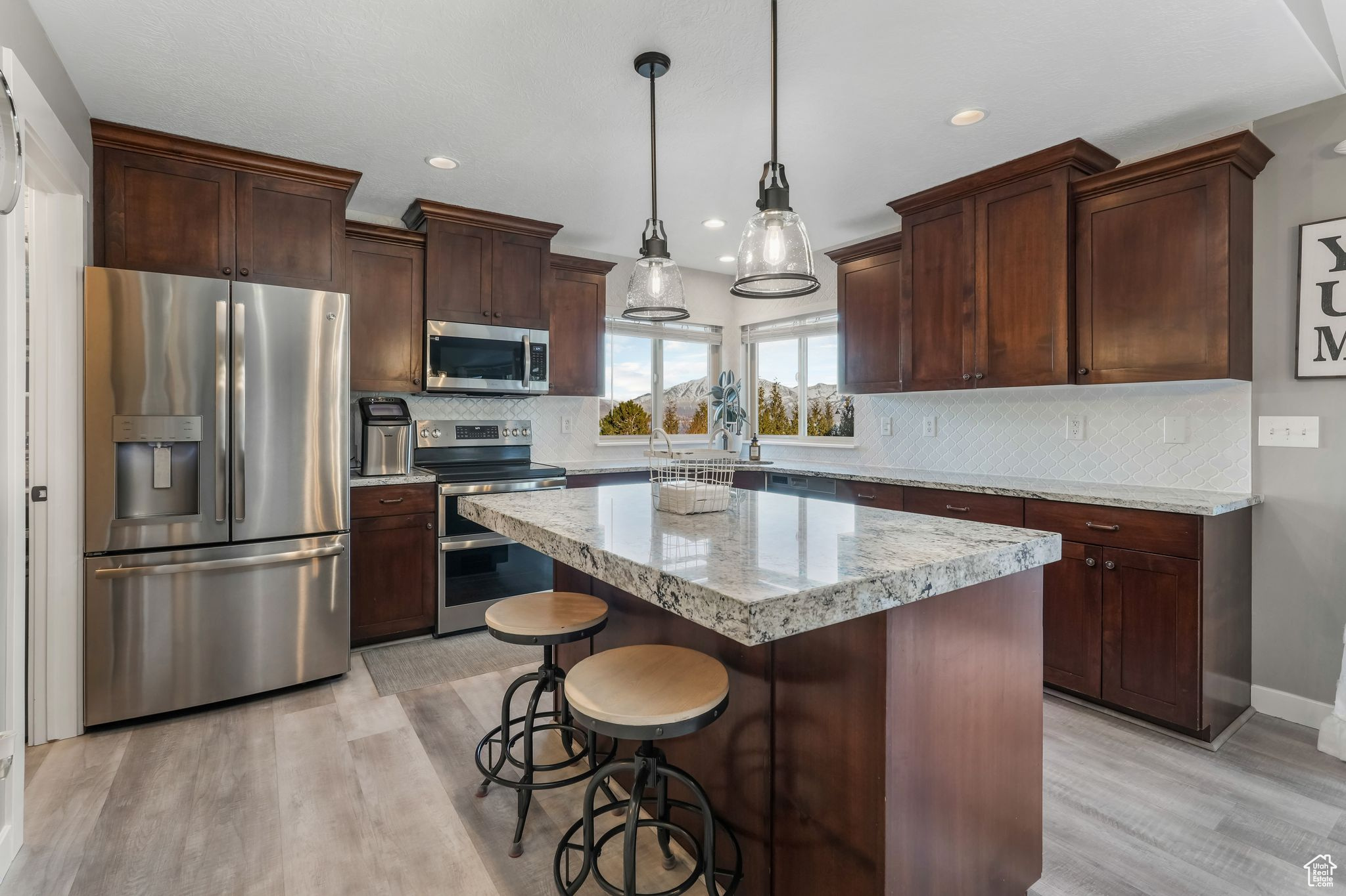 2616 S Clover Cir, Saratoga Springs, Utah image 12