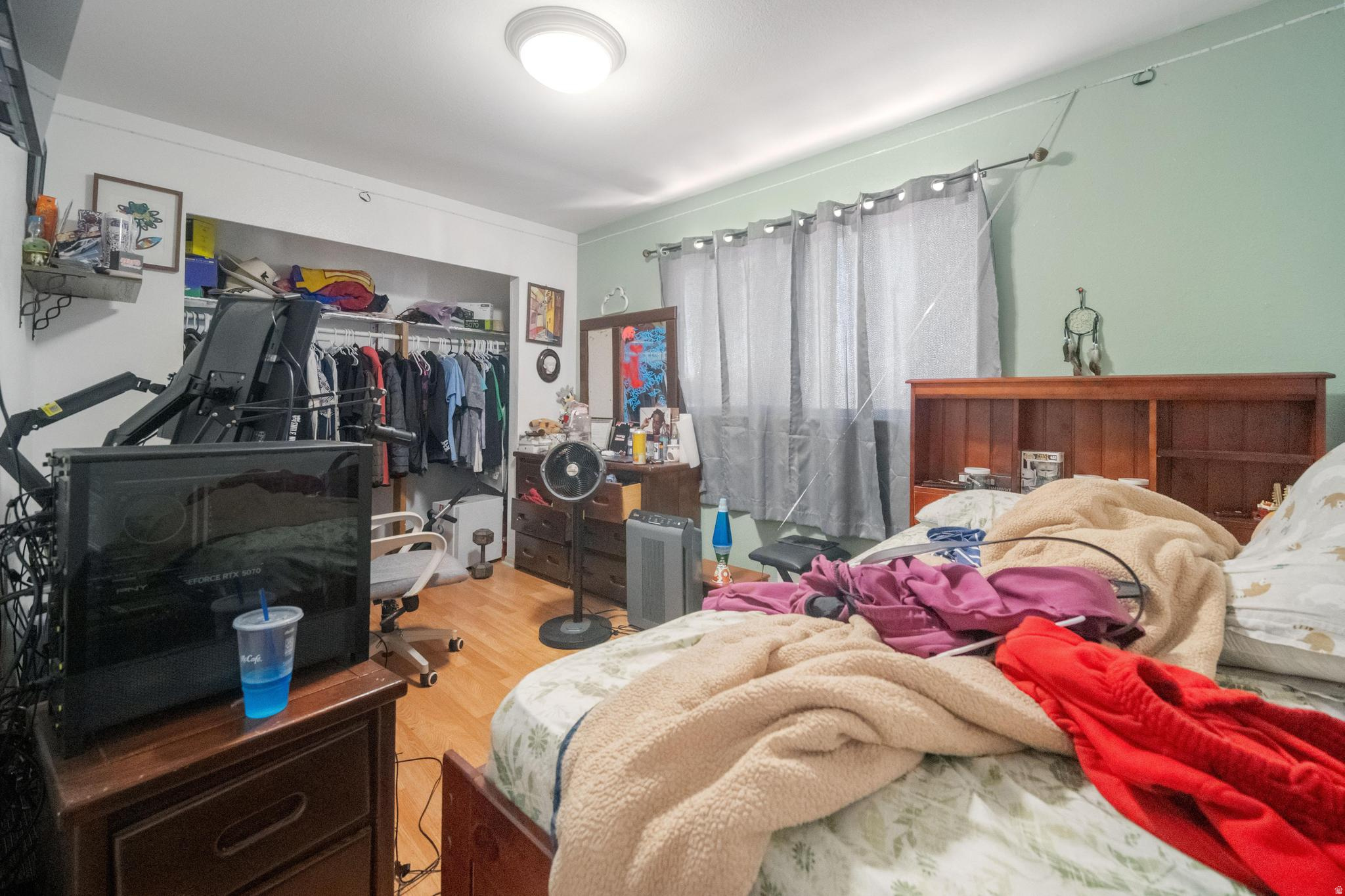 CROWN SUB. - Residential Income