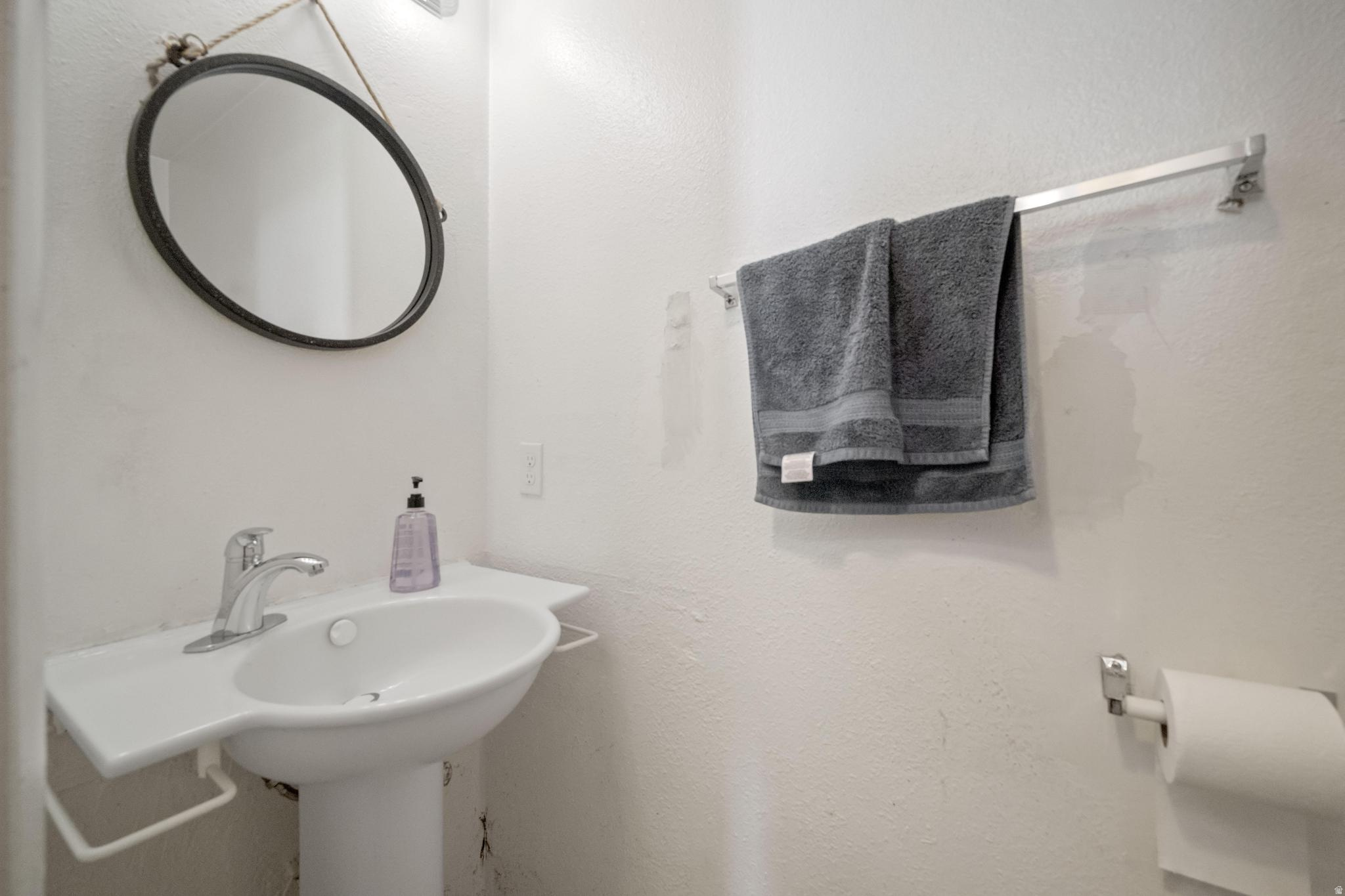 CROWN SUB. - Residential Income