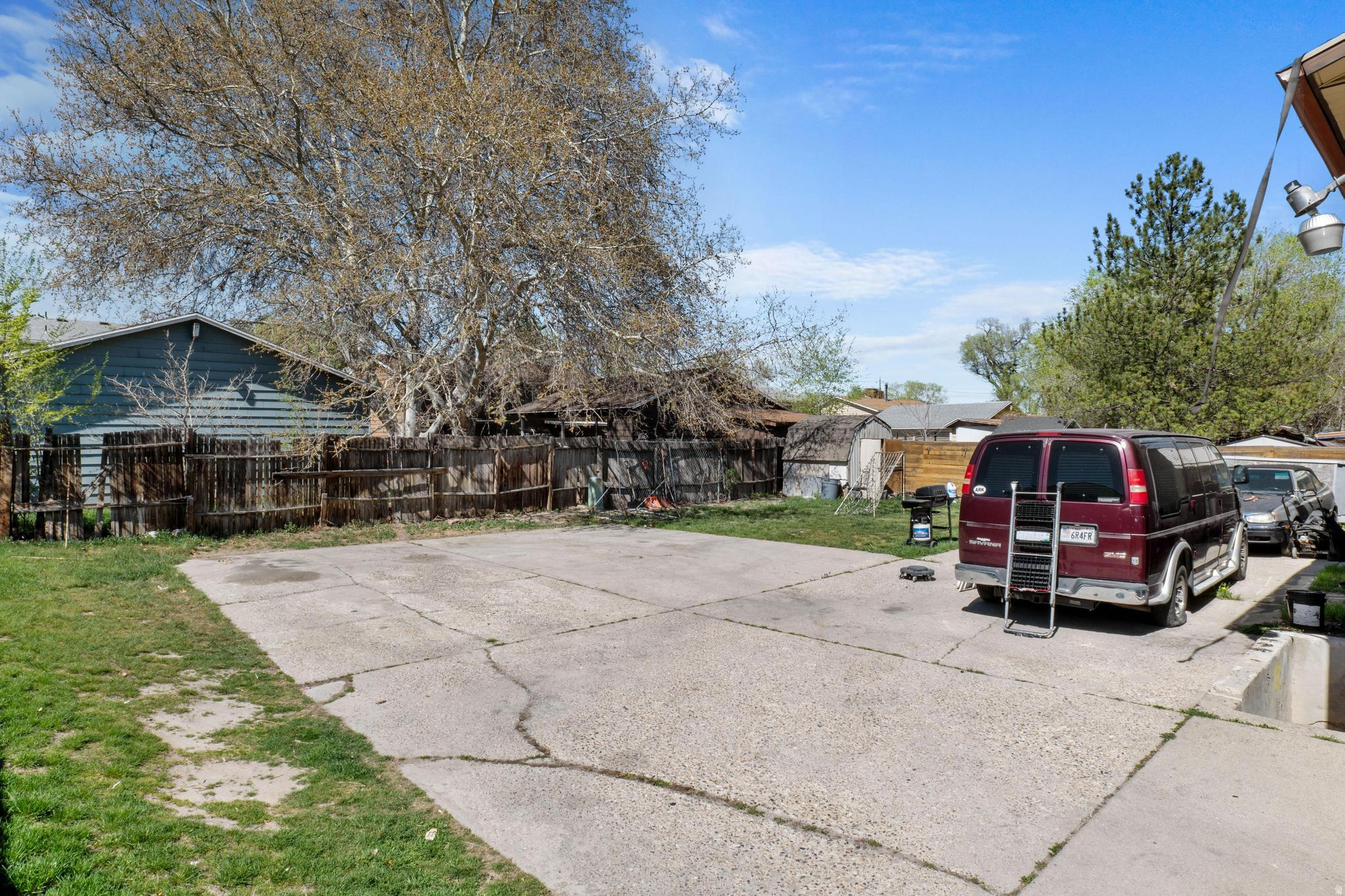 CROWN SUB. - Residential Income