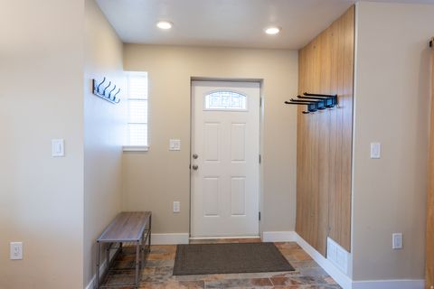 Tiny photo for 2315 E 6600 S, Cottonwood Heights, UT 84121 (MLS # 2147248)