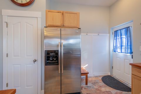 Tiny photo for 2315 E 6600 S, Cottonwood Heights, UT 84121 (MLS # 2147248)