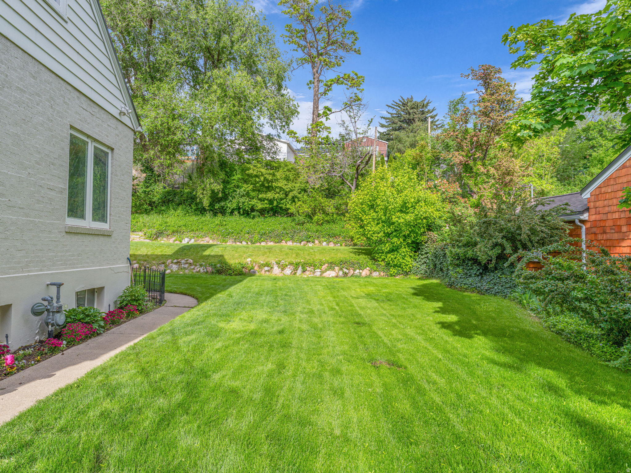 SUNNYSIDE PARK - Residential