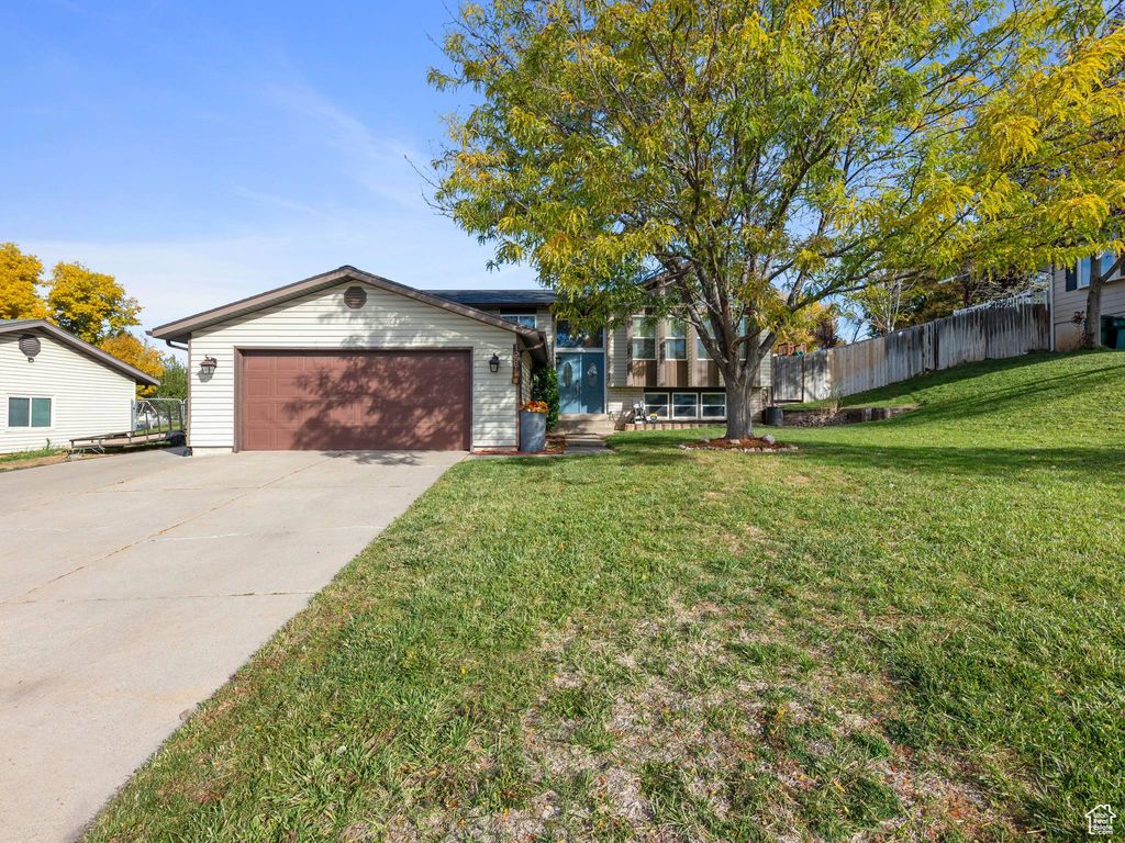 Photo of 1281 E SOUTH LISA ST, Layton, UT 84040 (MLS # 2119156)