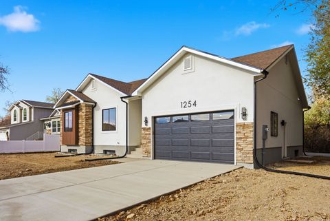 Tiny photo for 1254 W 8680 S, West Jordan, UT 84088 (MLS # 2125971)