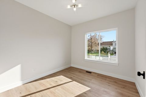 Tiny photo for 1254 W 8680 S, West Jordan, UT 84088 (MLS # 2125971)