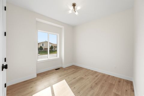 Tiny photo for 1254 W 8680 S, West Jordan, UT 84088 (MLS # 2125971)