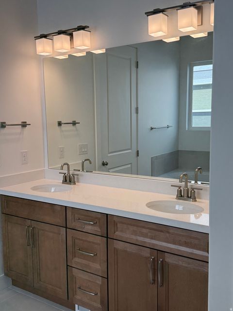 Tiny photo for 2177 W FORTUNE LN #451, Mapleton, UT 84664 (MLS # 2156843)