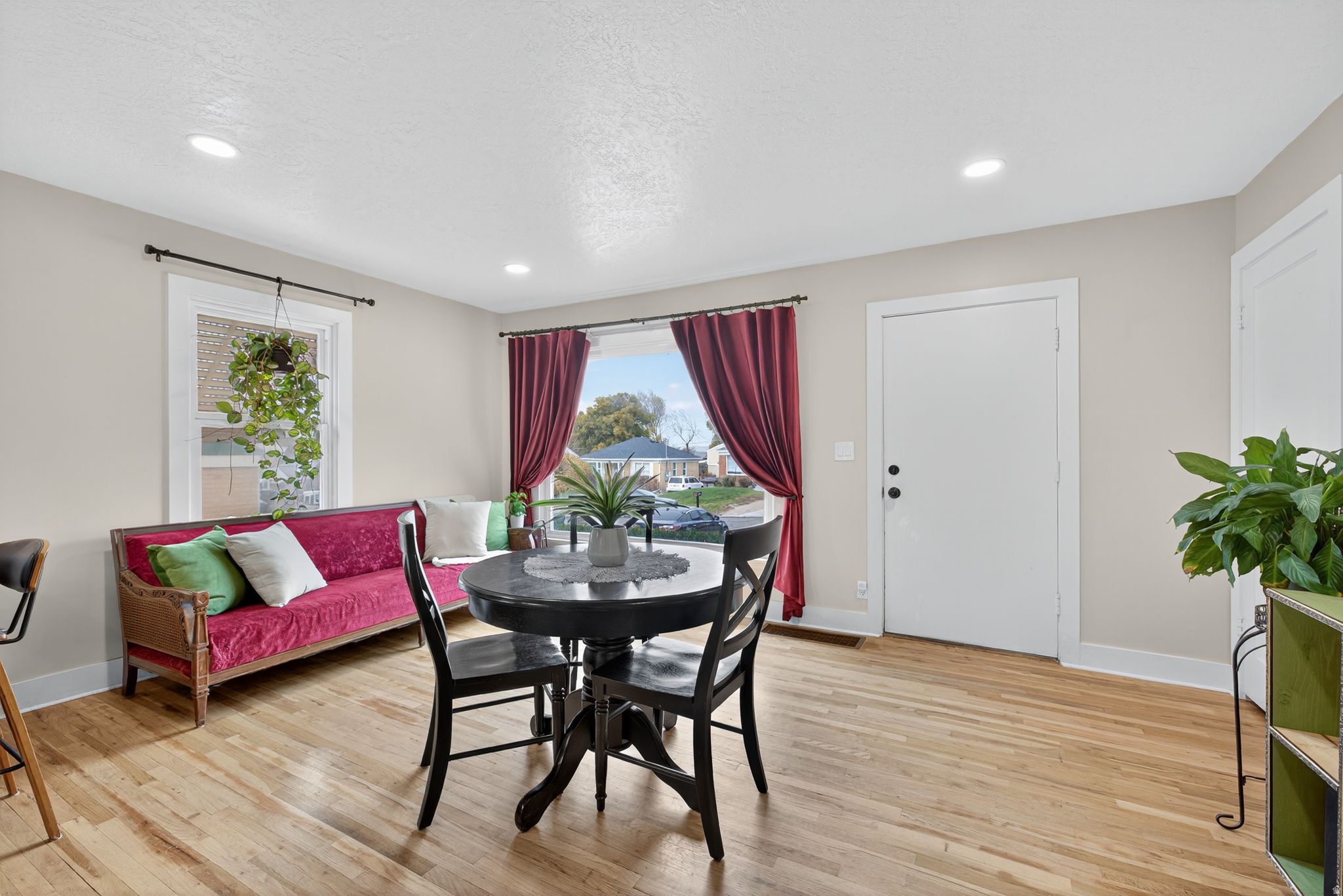 NOB HILL - Residential