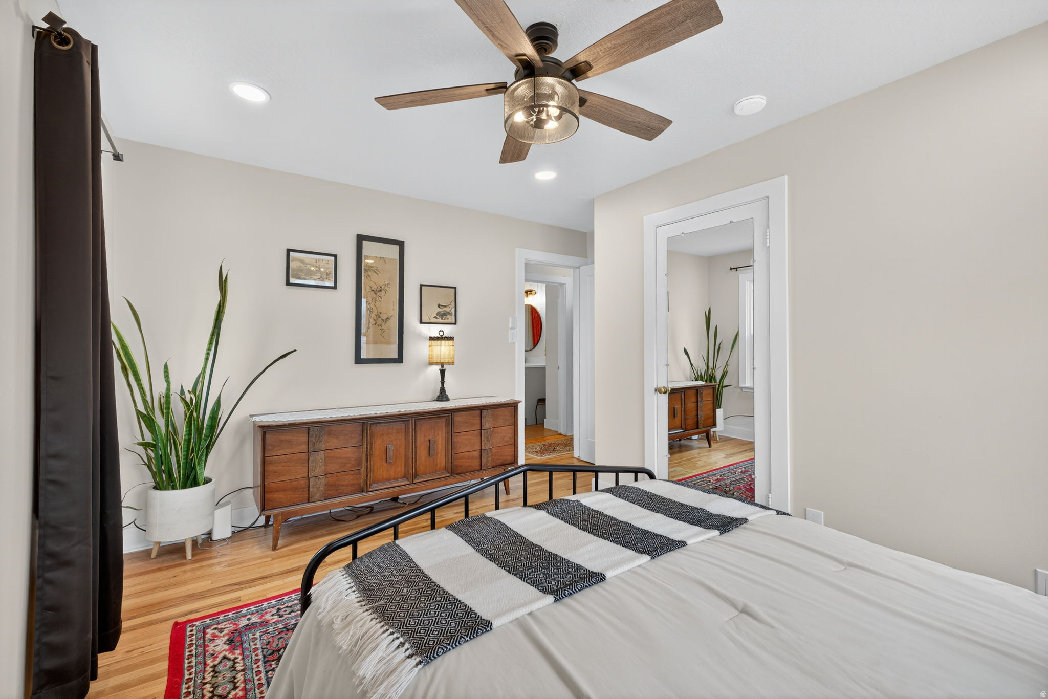 NOB HILL - Residential