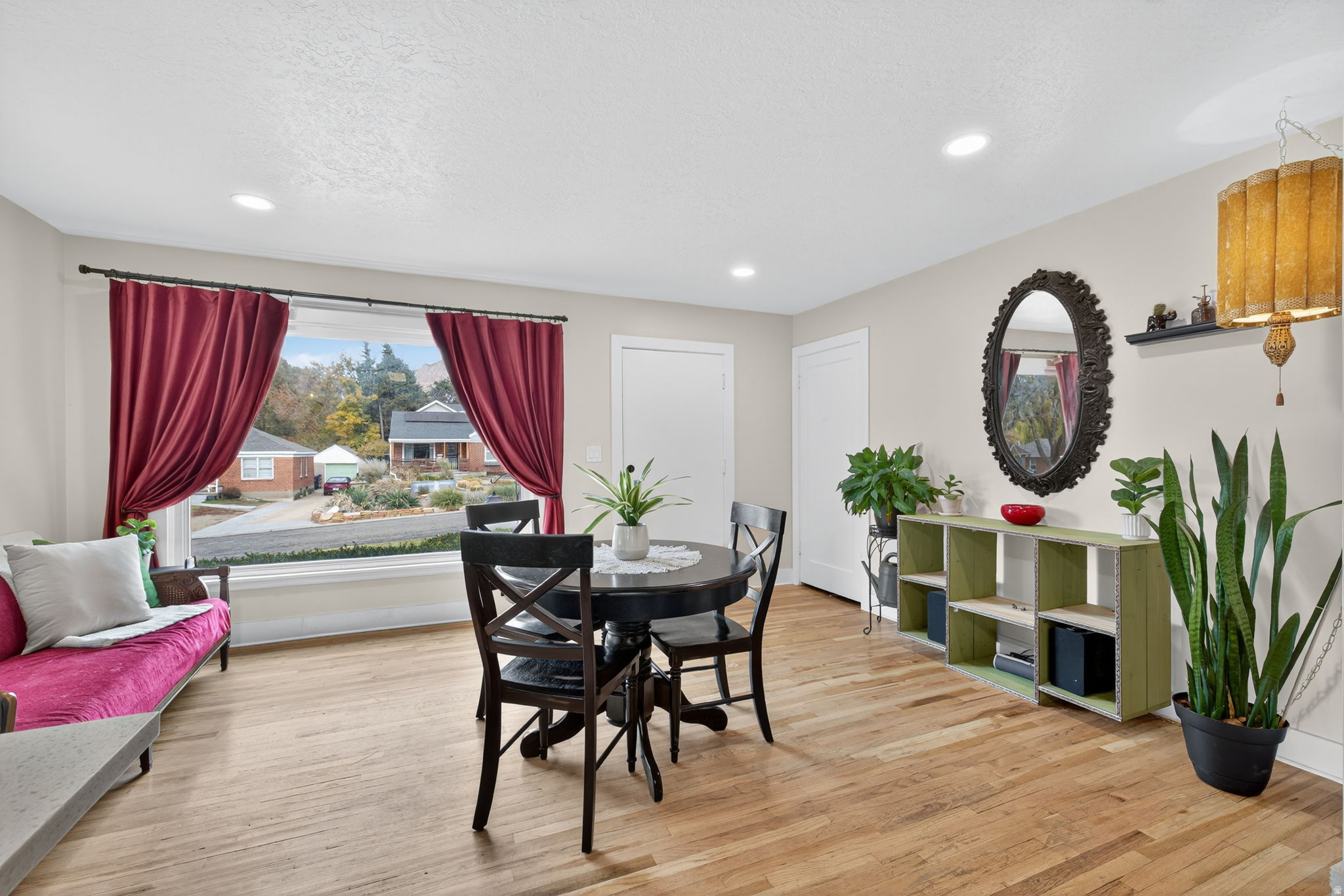 NOB HILL - Residential