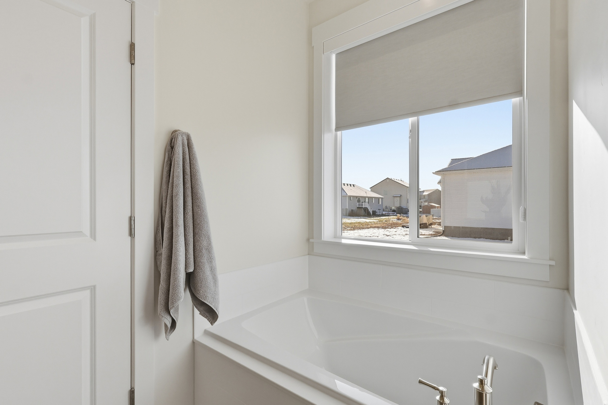 SUNSET RIDGES - Residential