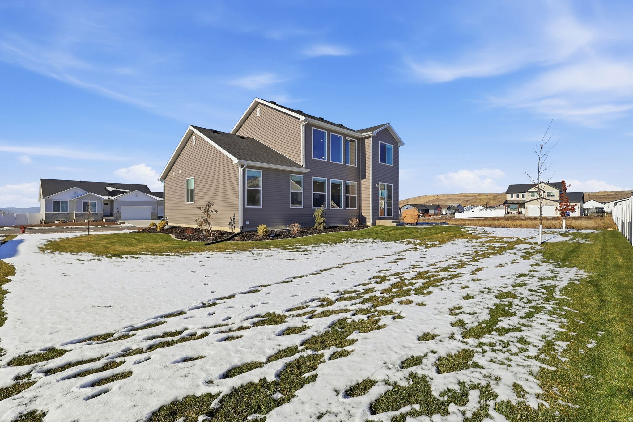 SUNSET RIDGES - Residential