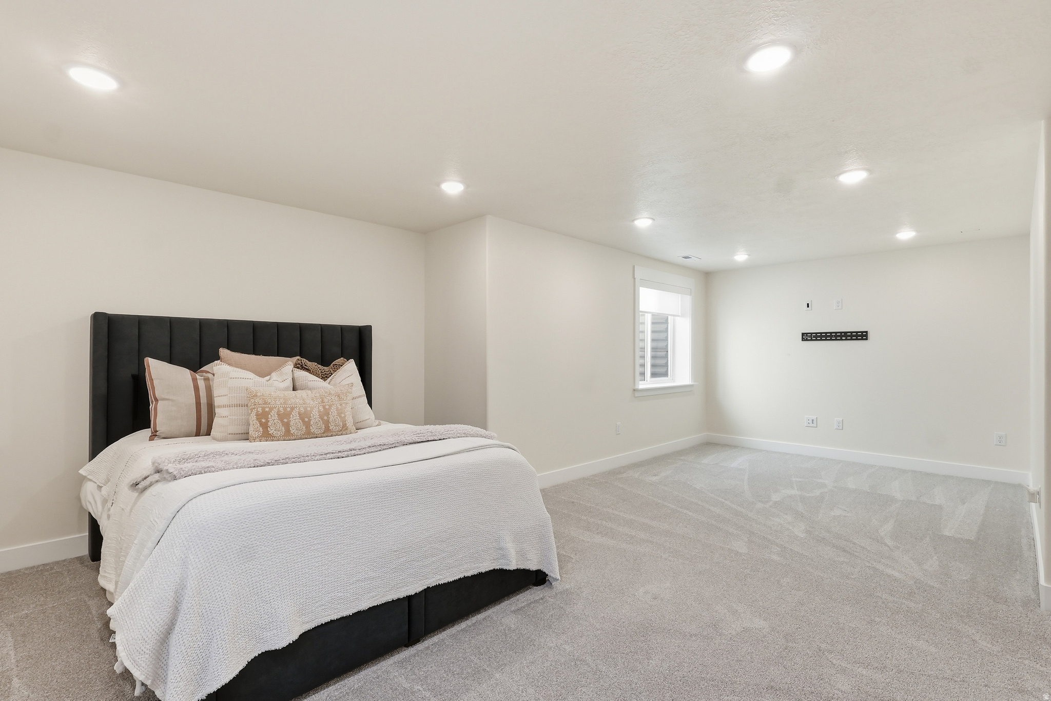 SUNSET RIDGES - Residential