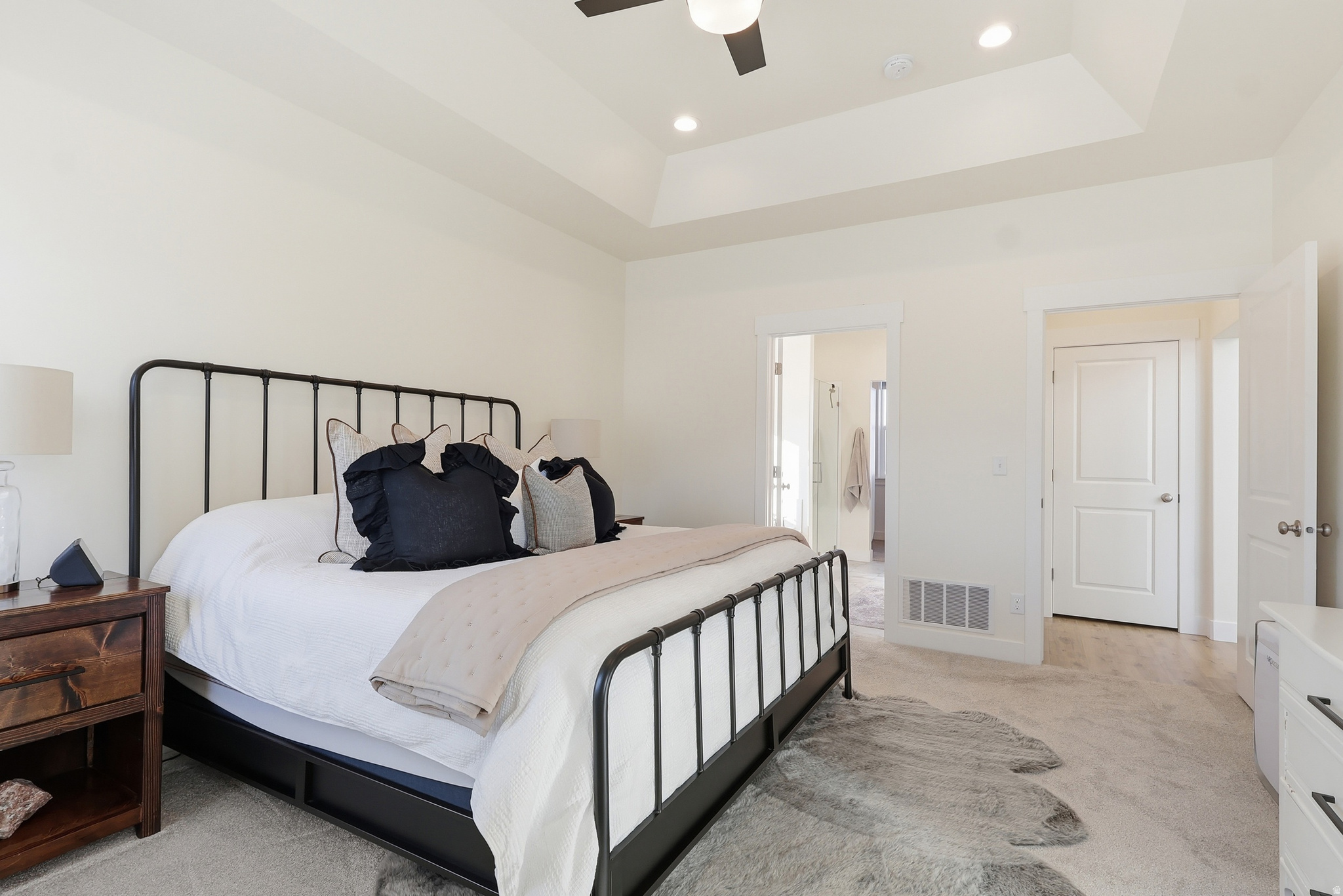 SUNSET RIDGES - Residential