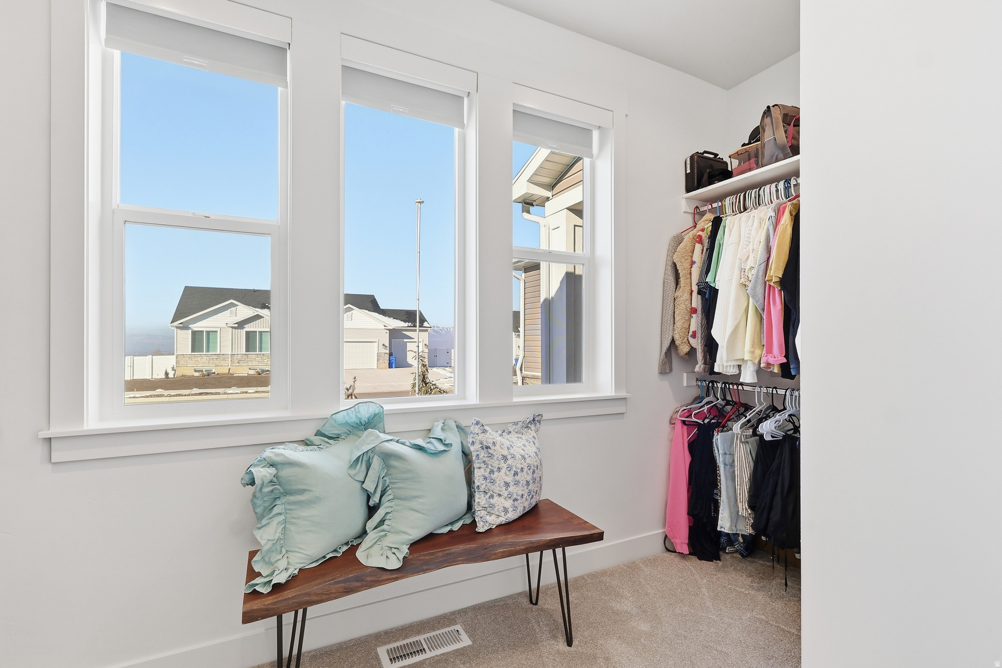 SUNSET RIDGES - Residential