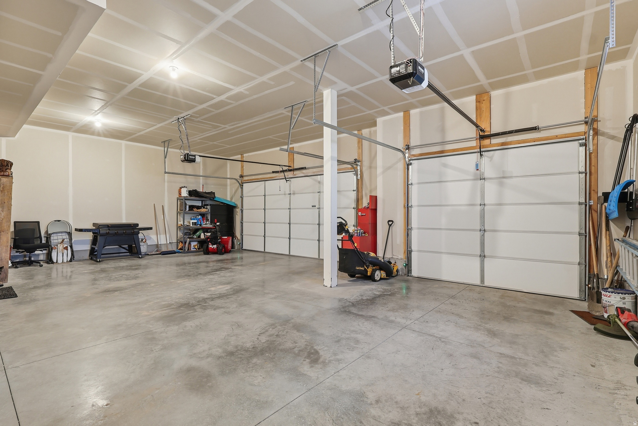 SUNSET RIDGES - Residential