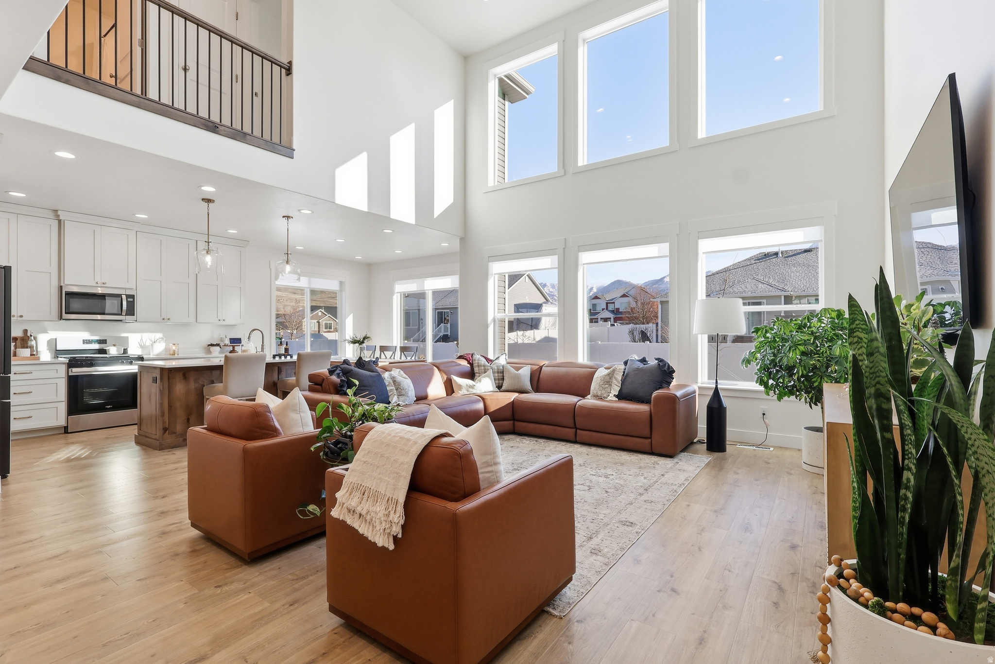 SUNSET RIDGES - Residential