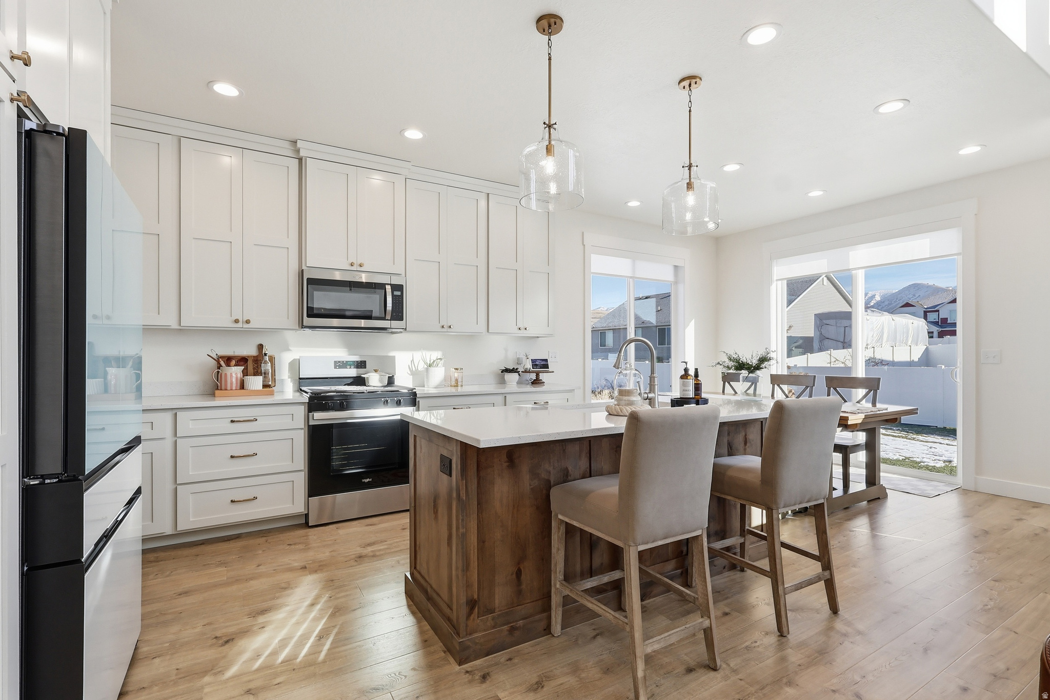 SUNSET RIDGES - Residential