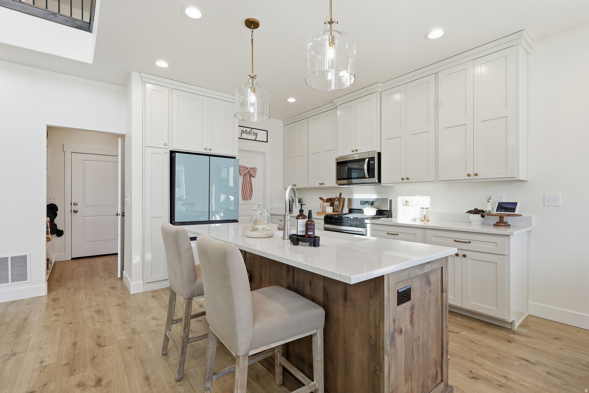 SUNSET RIDGES - Residential