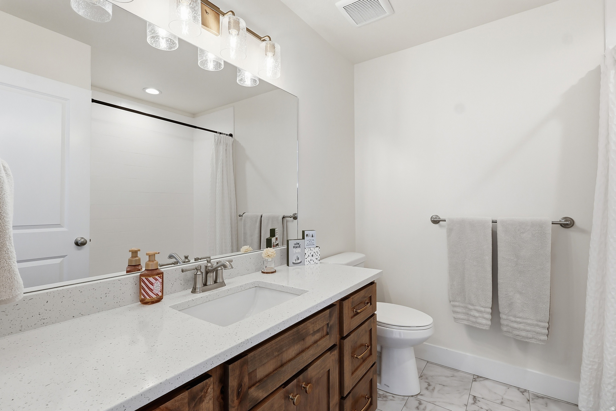 SUNSET RIDGES - Residential