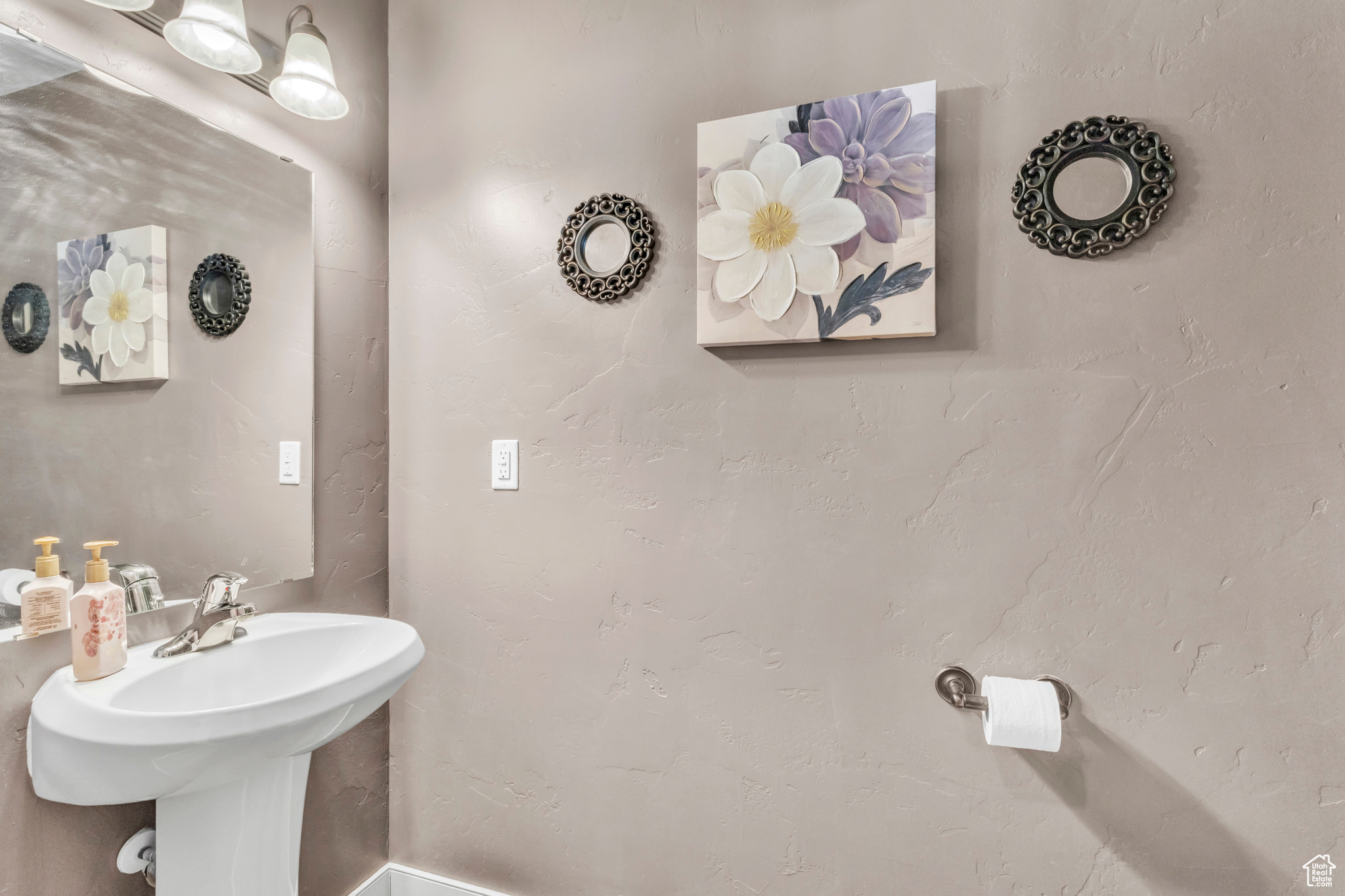 SOUTHRIDGE ACRES - Residential