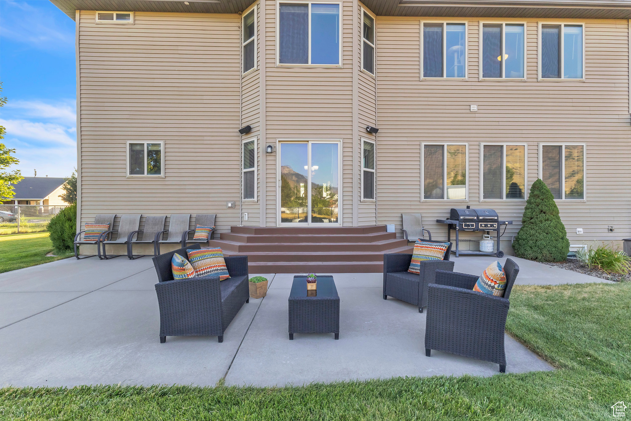 SOUTHRIDGE ACRES - Residential