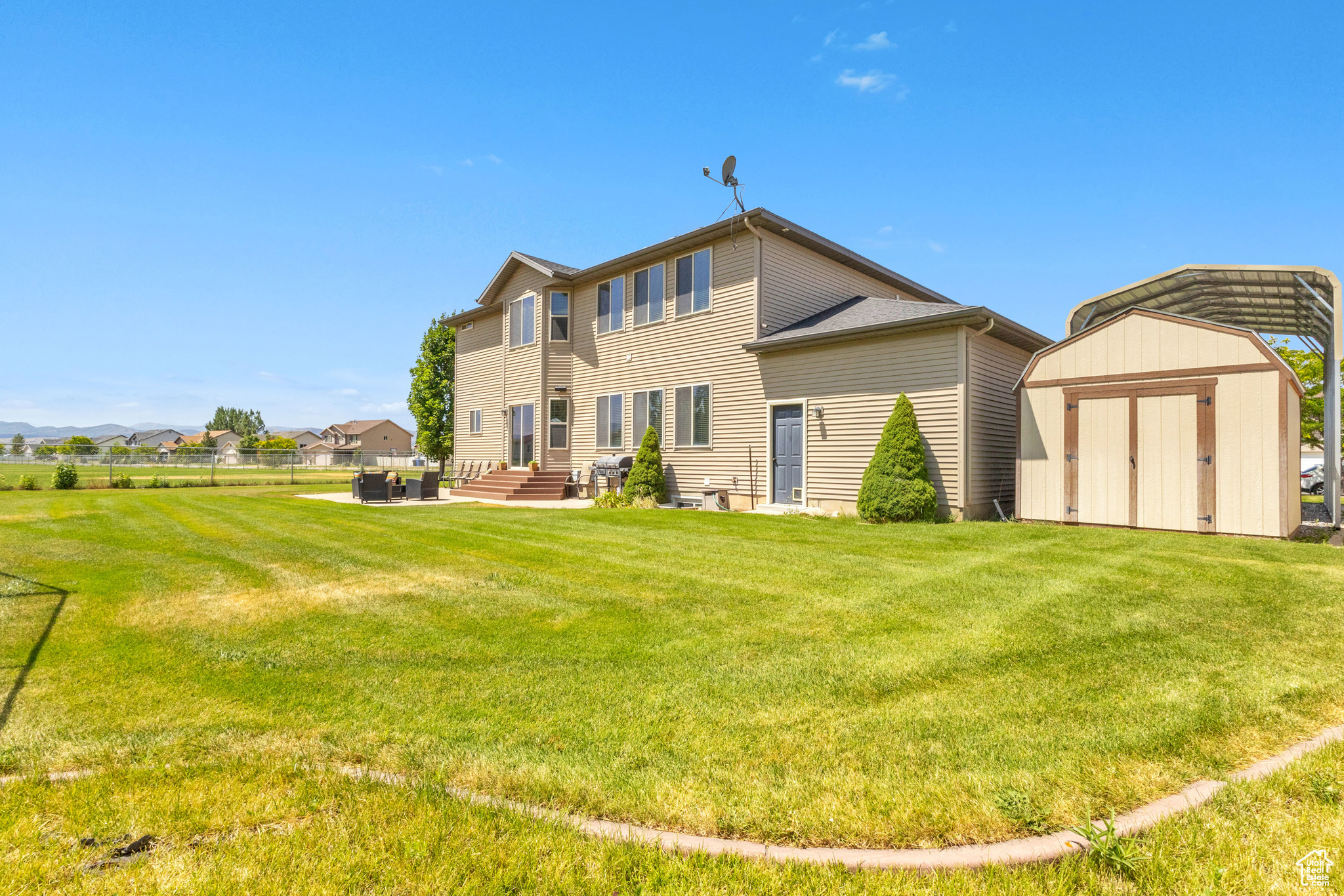 SOUTHRIDGE ACRES - Residential
