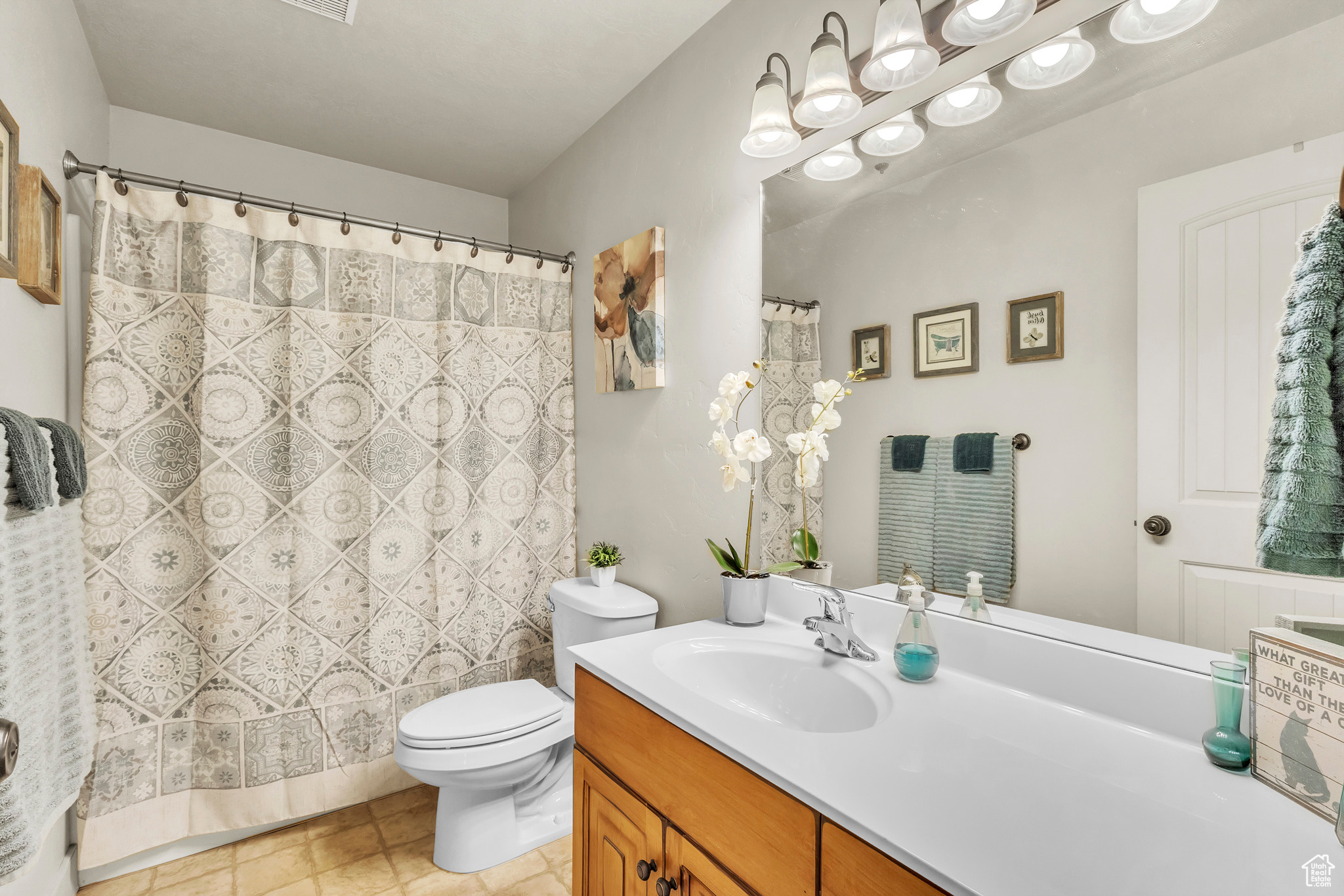 SOUTHRIDGE ACRES - Residential