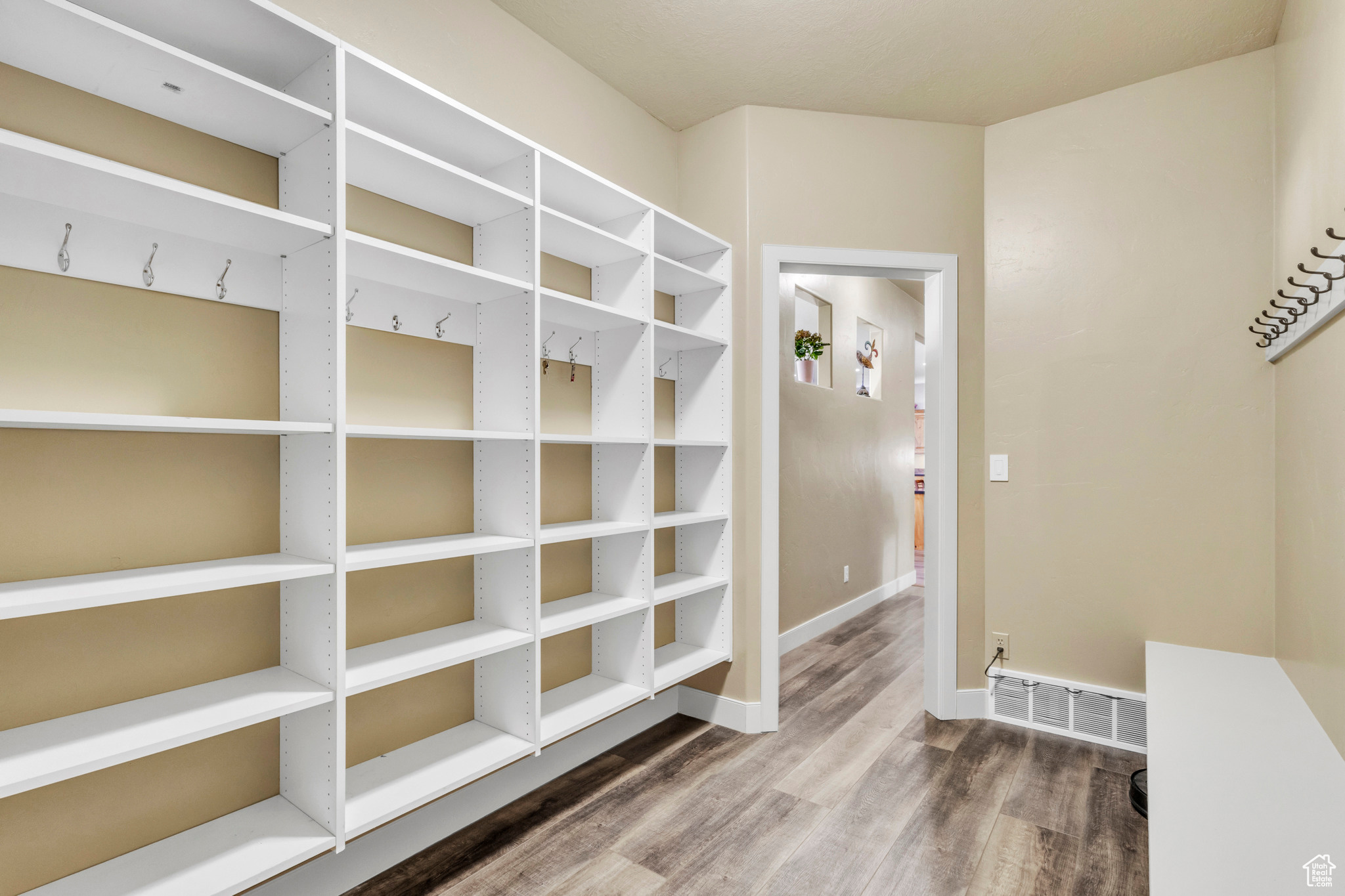 SOUTHRIDGE ACRES - Residential