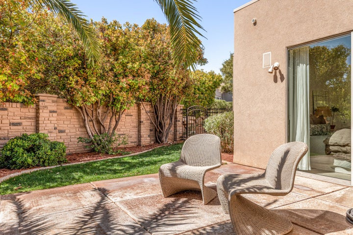 STONE CLIFF 1 - Residential