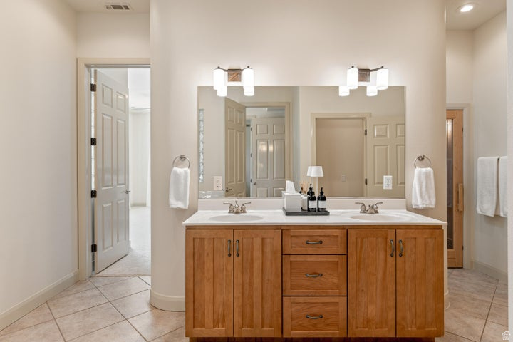 STONE CLIFF 1 - Residential