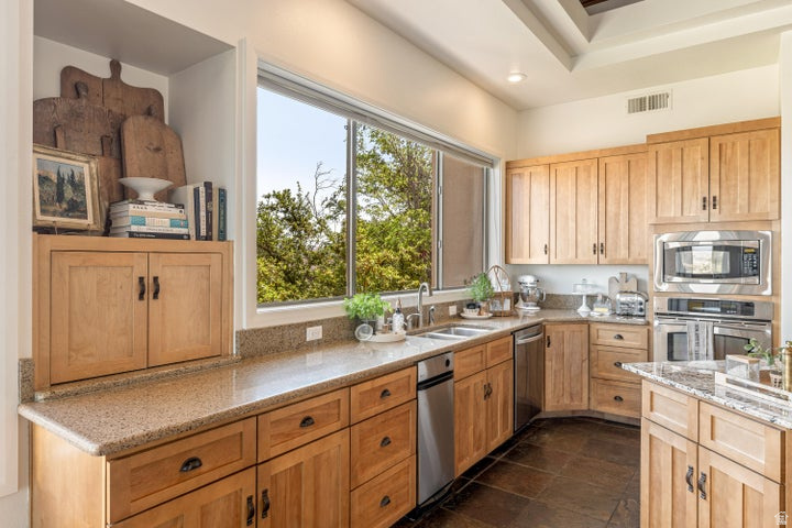 STONE CLIFF 1 - Residential